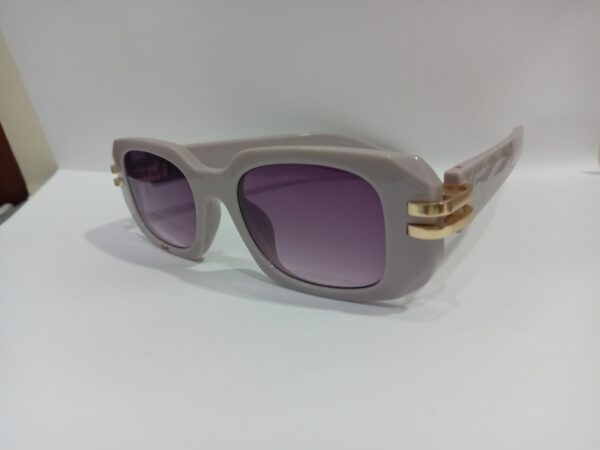 Lunettes pharmaceutiques de confort visuel – Image 2